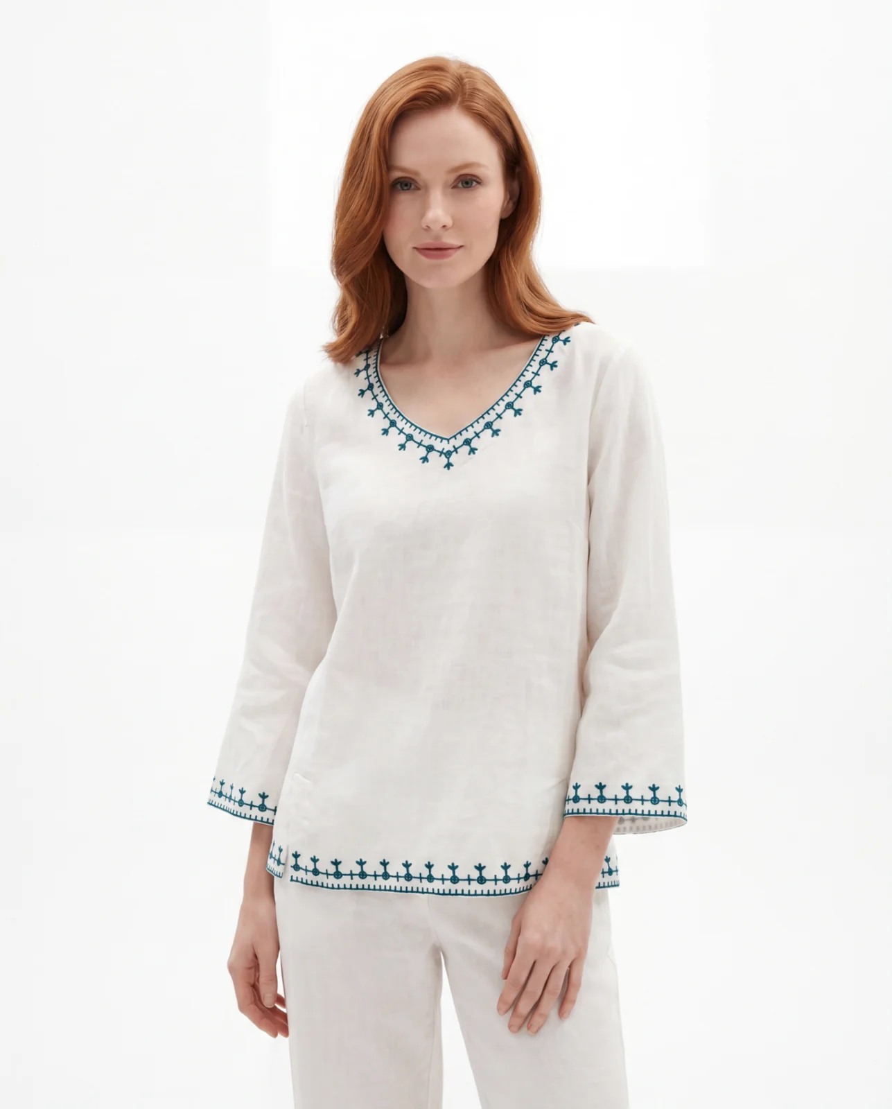 HELEN | PATTERN V-NECK BLOUSE